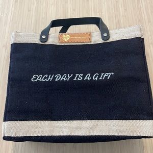 New Apolis small market bag with original tags on!